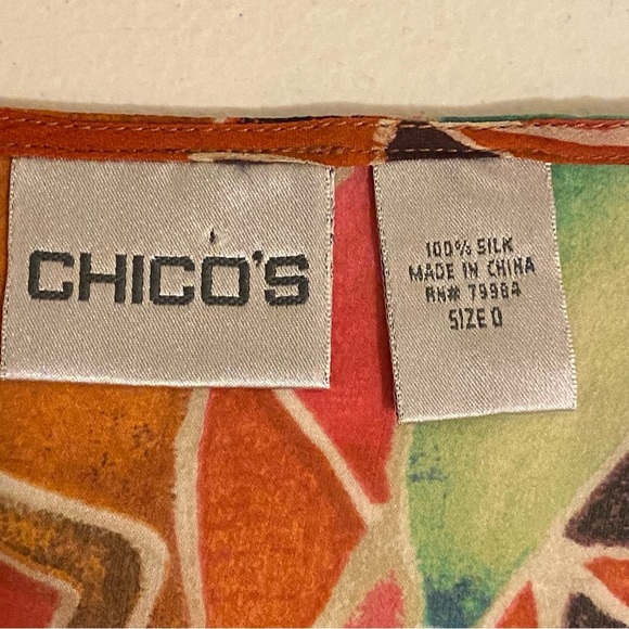Chico’s Women’s 100% Silk Long Sleeve Sheer Blouse Artsy Size 0-XS Pullover Top - Picture 3 of 9